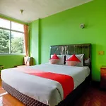 Super Oyo 1389 Hotel Carissima