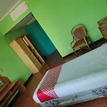 Super Oyo 1389 Hotel Carissima
