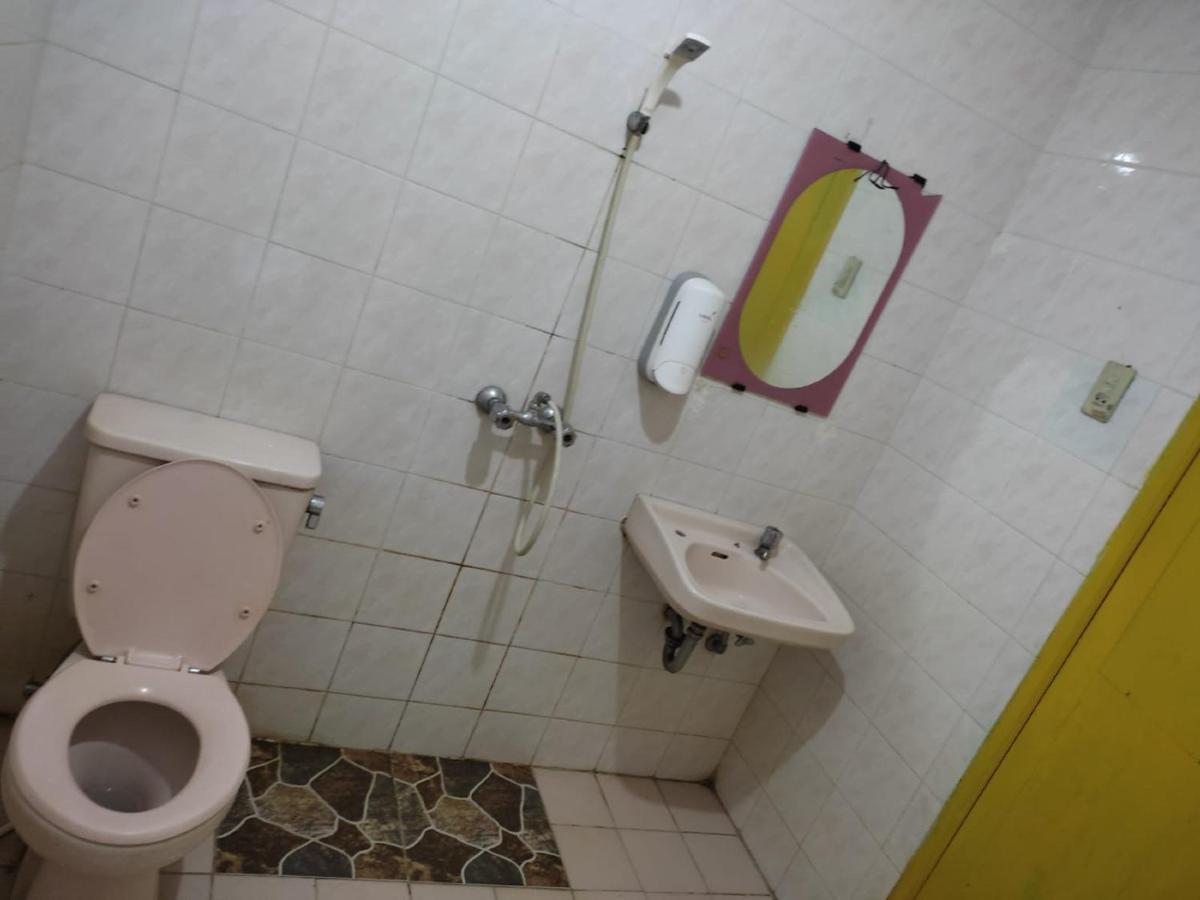 Super Oyo 1389 Carissima Hotel 2*