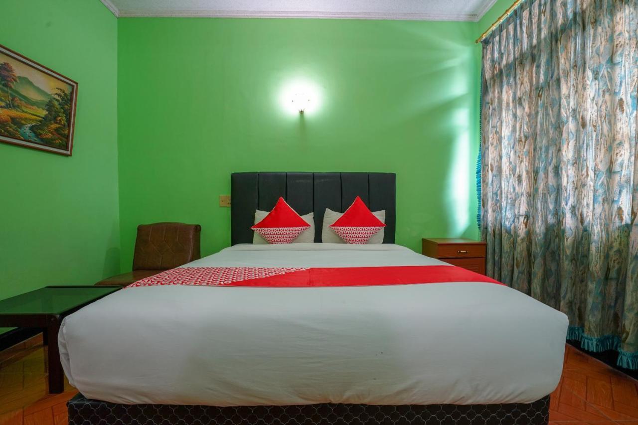 Super Oyo 1389 Carissima Hotel 2*