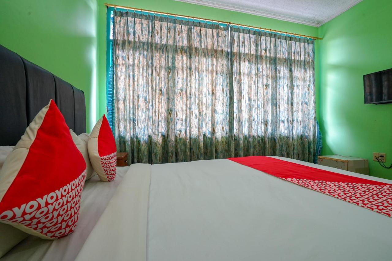Hotel Super Oyo 1389 Carissima